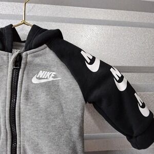 Nike Baby Sweater Jumpsuit Full Zip Hoodie Gray Black Logo Size‎ 12M